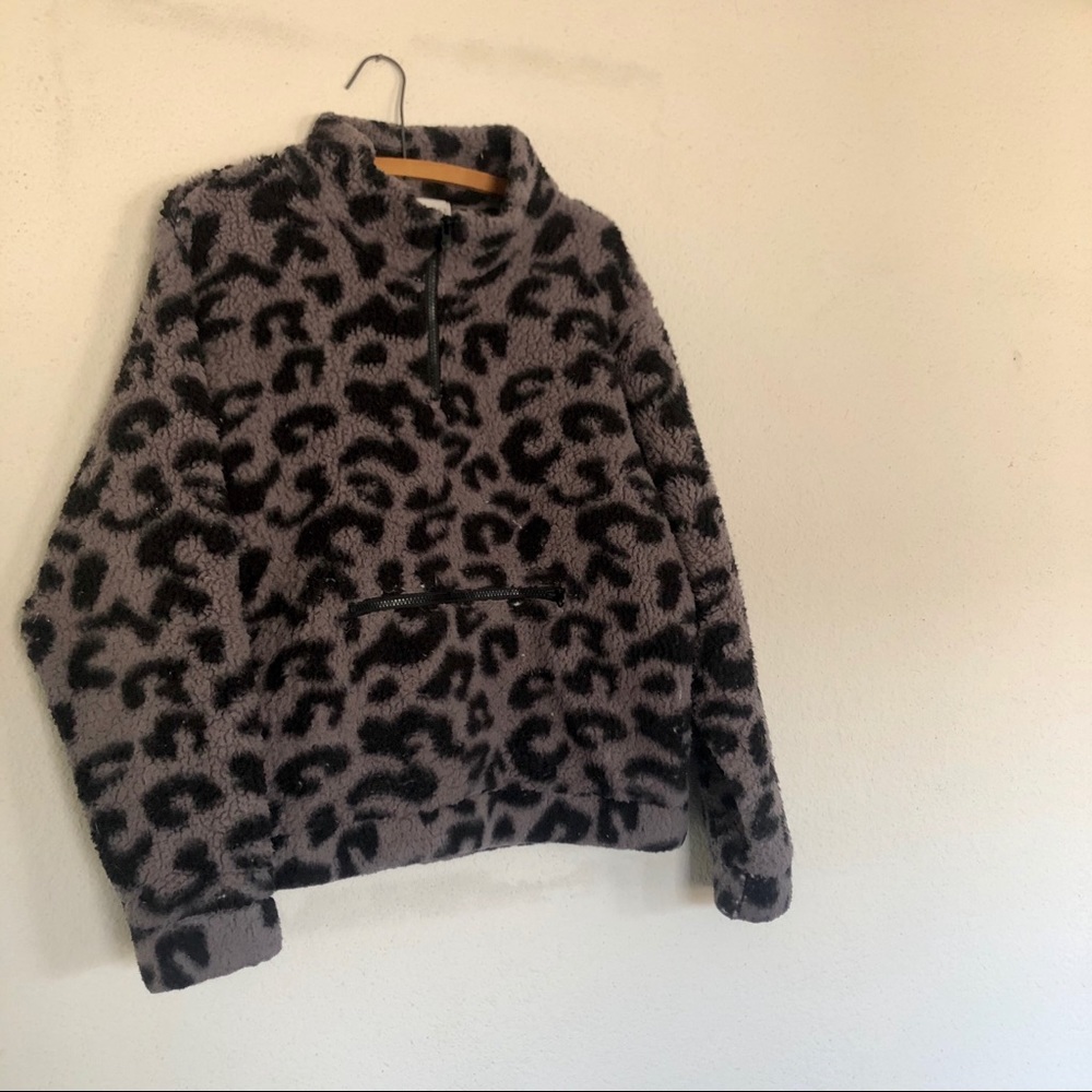 🌻Knox Rose Women’s Size M Cheetah Print Fleece
